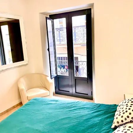 Petit Sagasta Apartamentos-sagasta